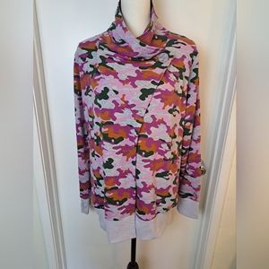 Cuddl duds nwot pink camo asymmetrical front one button sweatshirt large